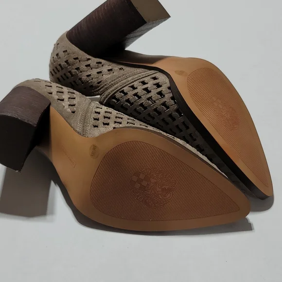VINCE CAMUTO Brown Suede Ankle Boots Womens High Heel Booties Size 8M - Picture 14 of 16